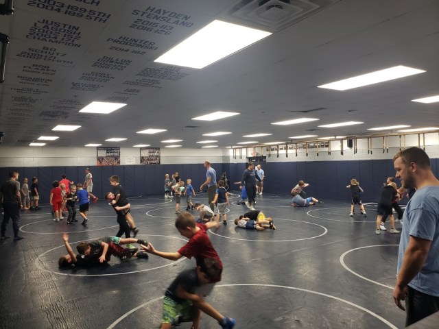 Youth Wrestling – Week 5: Halfway! – Zumbrota-Mazeppa Cougar Wrestling